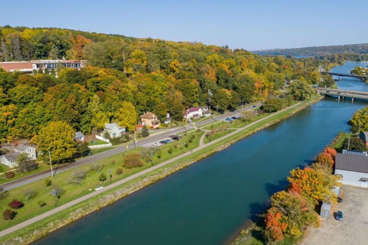 River Front Home In The Heart Of Ithaca Exteriör bild